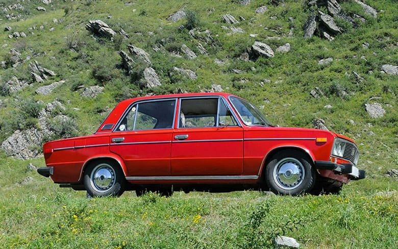 8-ci miniatür